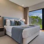 Mango *
